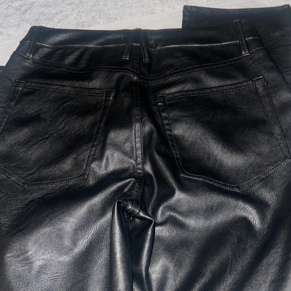 Good American - Picture 5 of 7